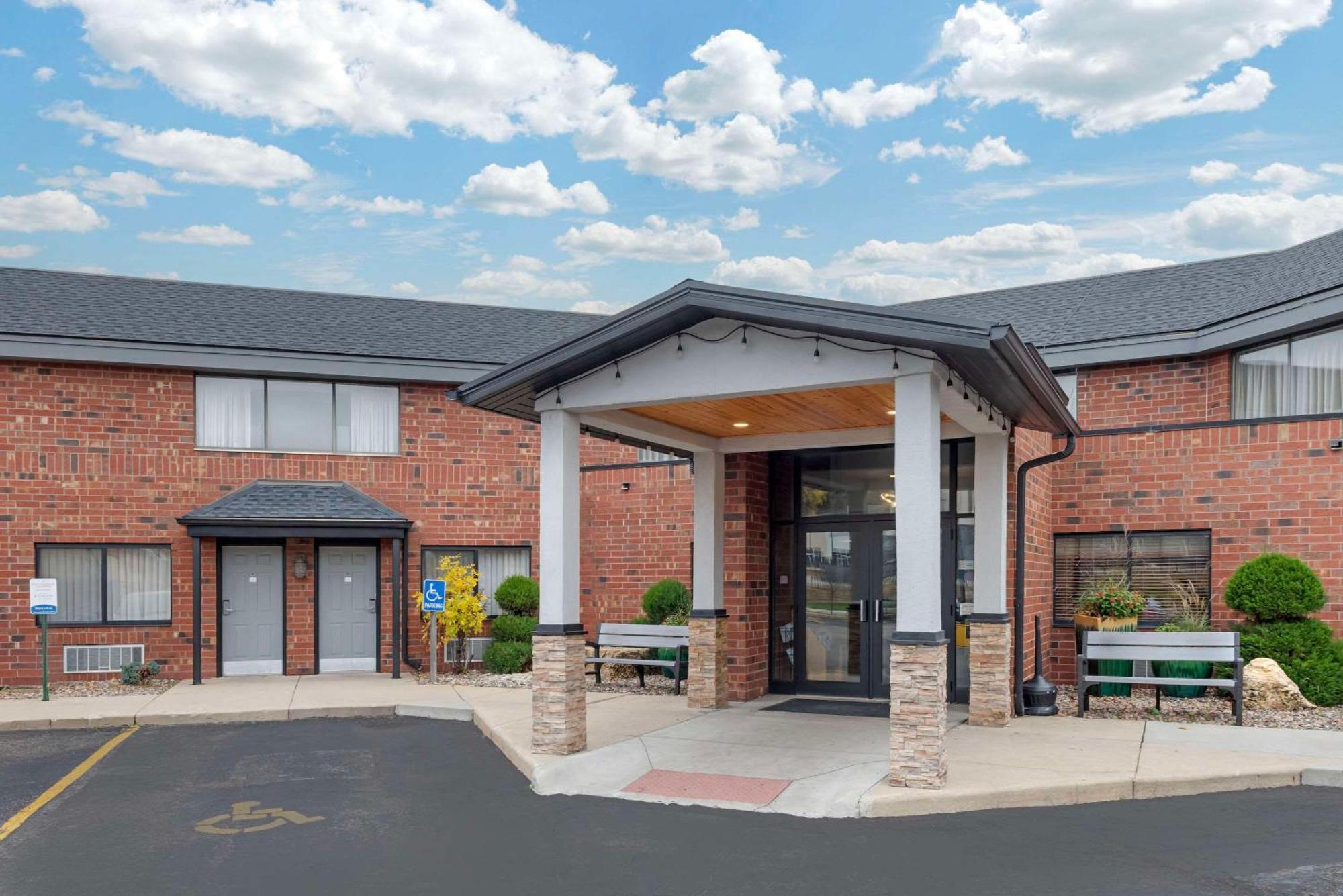 Quality Inn & Suites Mayo Clinic Area Rochester Ngoại thất bức ảnh