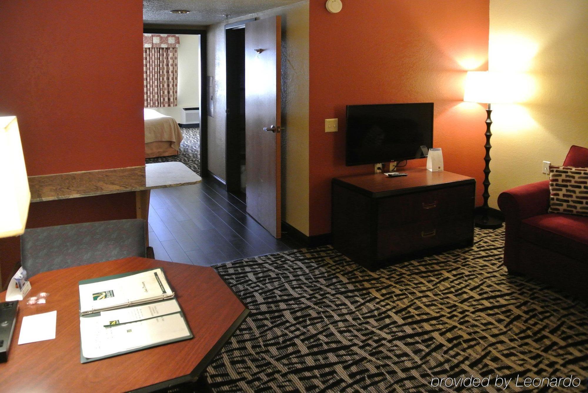 Quality Inn & Suites Mayo Clinic Area Rochester Ngoại thất bức ảnh