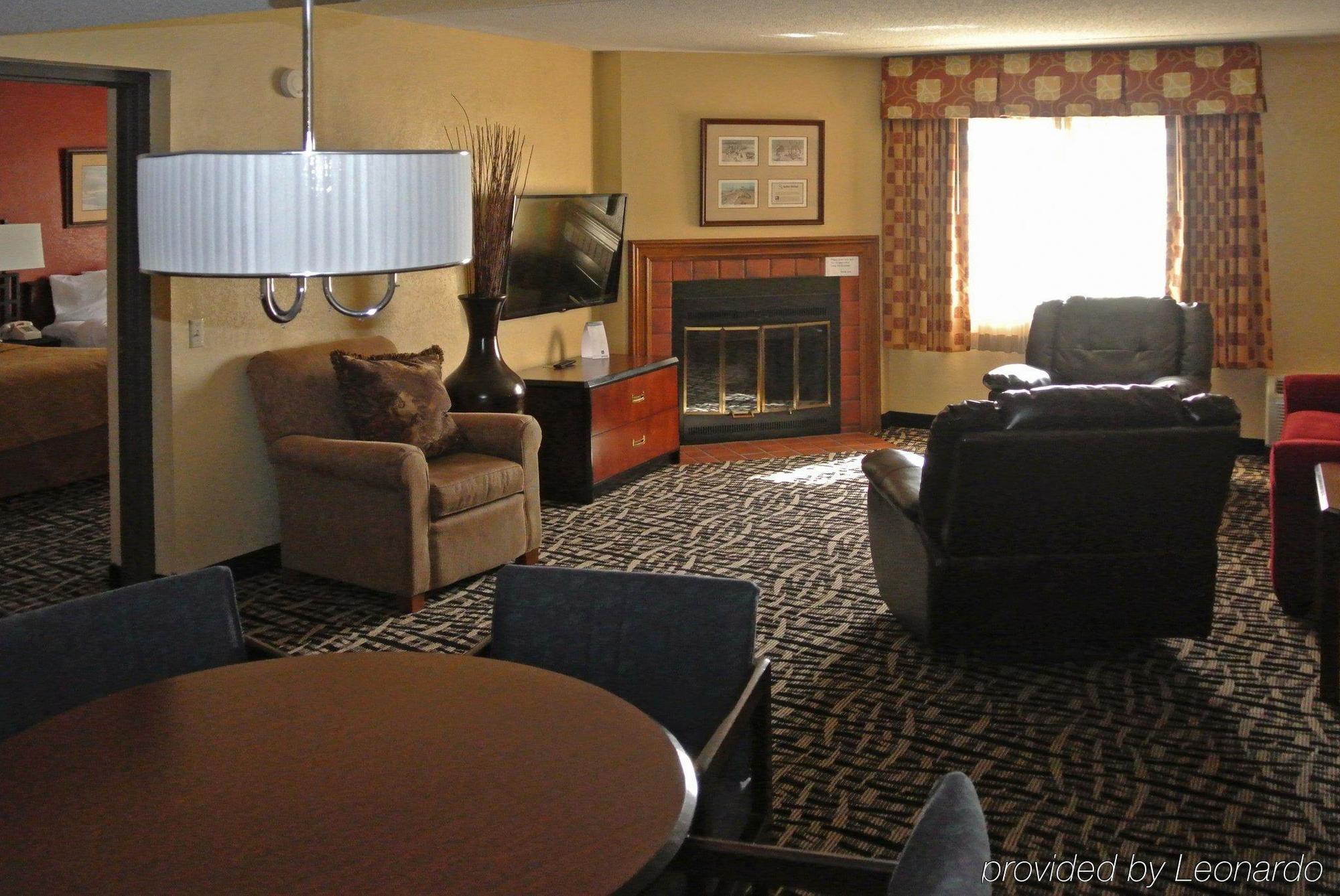 Quality Inn & Suites Mayo Clinic Area Rochester Ngoại thất bức ảnh
